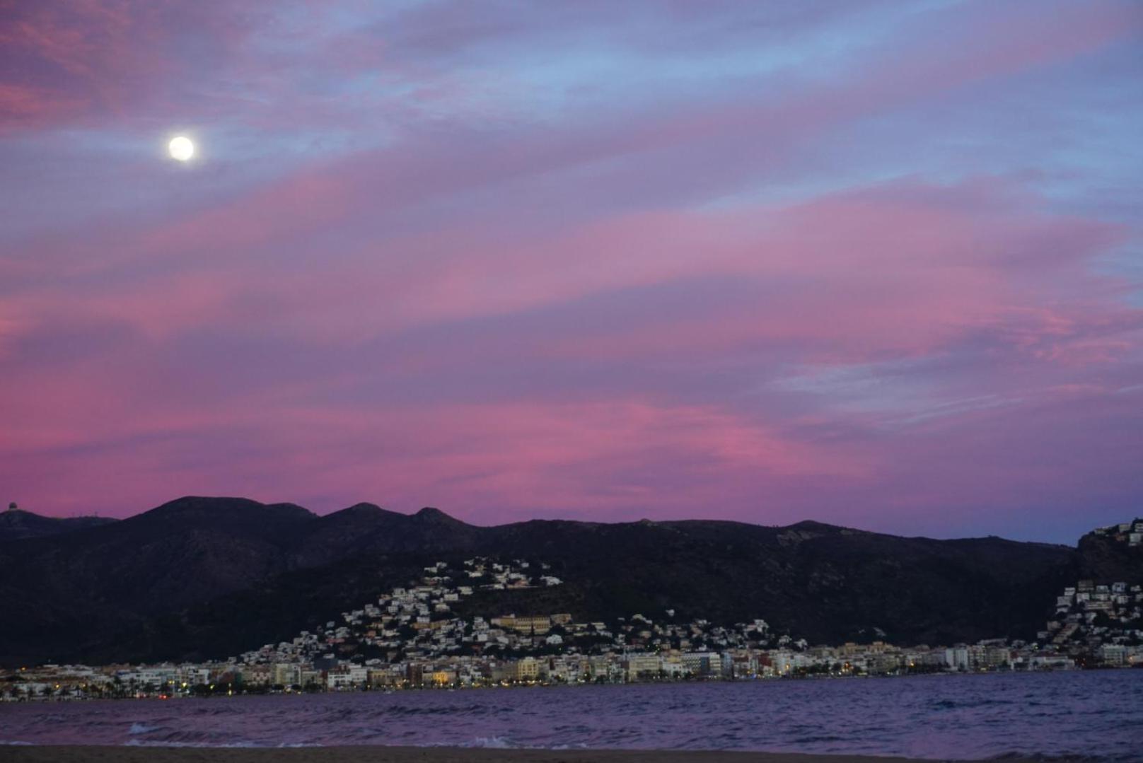Roses Confort Beach Ev Milleni Luaran gambar